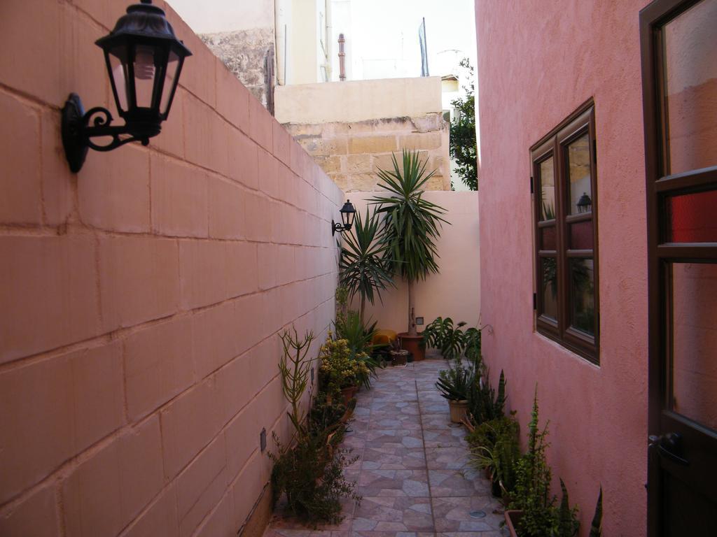 Nocturne Family House Διαμέρισμα Paola Εξωτερικό φωτογραφία