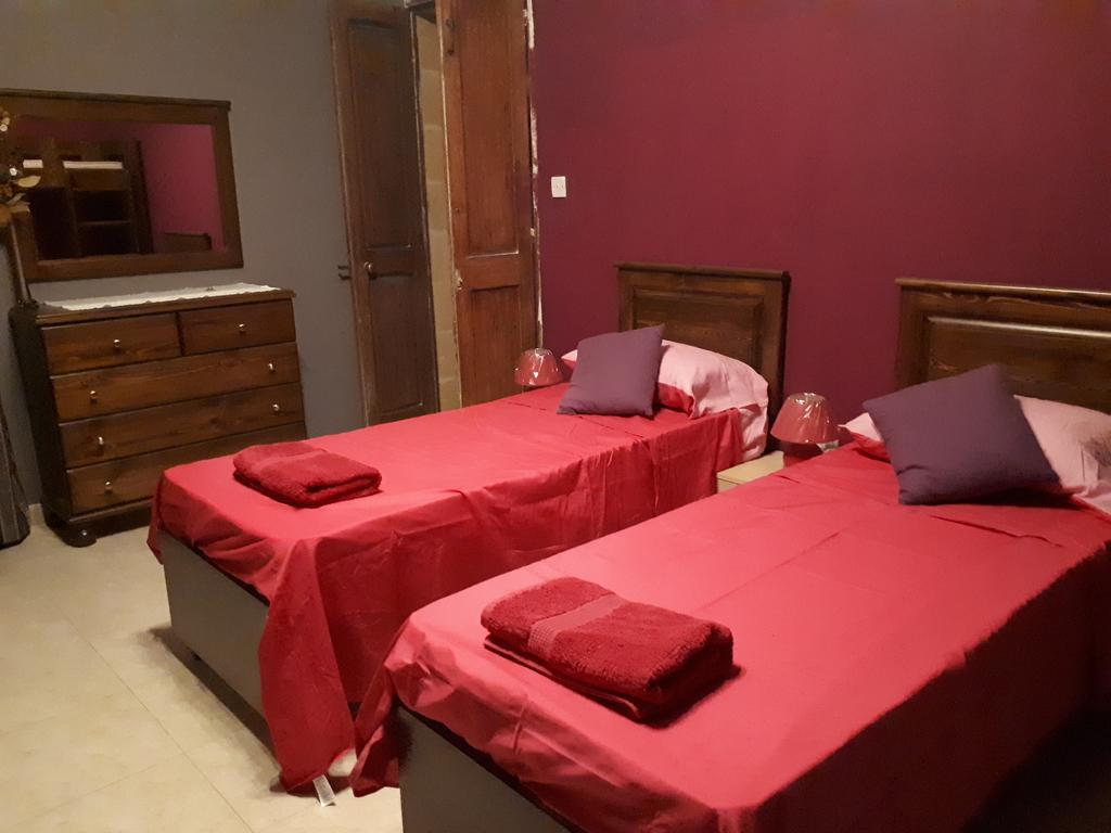 Nocturne Family House Διαμέρισμα Paola Εξωτερικό φωτογραφία